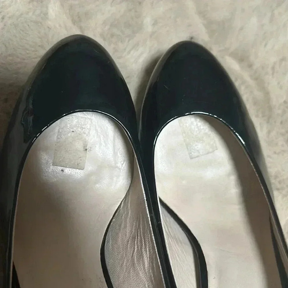 Michael KORS platform patent leather heels. - Picture 3 of 6